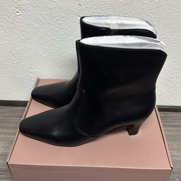 Franco Sarto Alexandria Ankle Boot - Picture 6 of 9